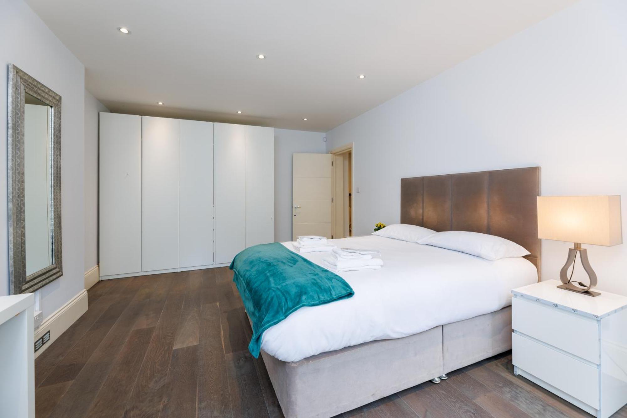 Appartement Spacious 2-bed Flat / 10 Mins From The Centre *